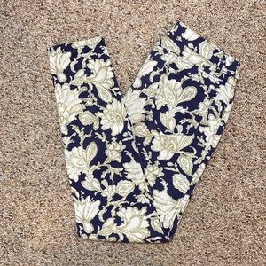 Orvis paisley Chinos, Size 6, navy/green/white